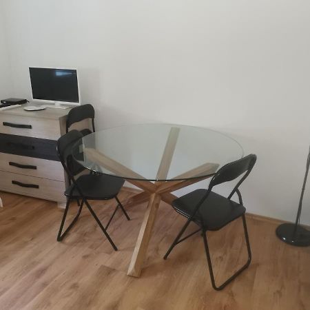 Apartament Poroszlay Apartman Debreczyn Zewnętrze zdjęcie