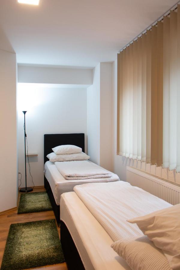 Poroszlay Apartman Debreczyn Zewnętrze zdjęcie
