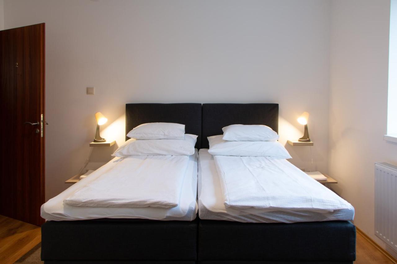 Poroszlay Apartman Debreczyn Zewnętrze zdjęcie