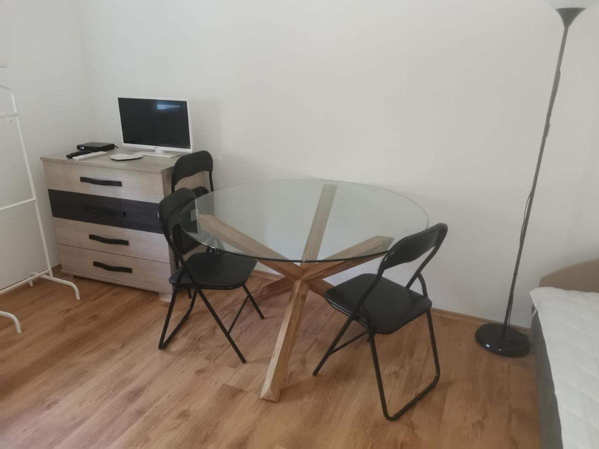 Apartament Poroszlay Apartman Debreczyn Zewnętrze zdjęcie