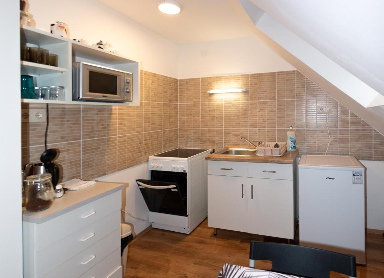 Apartament Poroszlay Apartman Debreczyn Zewnętrze zdjęcie