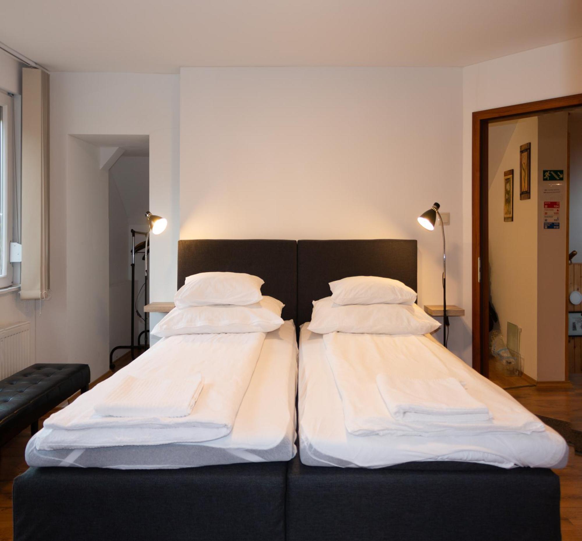 Poroszlay Apartman Debreczyn Zewnętrze zdjęcie