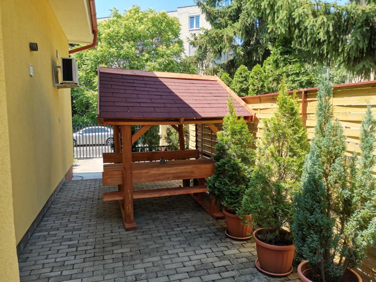 Poroszlay Apartman Debreczyn Zewnętrze zdjęcie